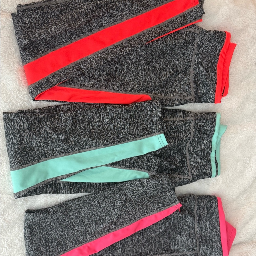 Women Gray Leggings with Colorful Stripes